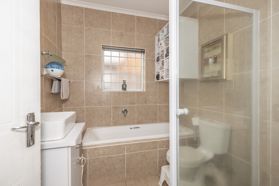 3 Bedroom Property for Sale in Protea Heights Western Cape